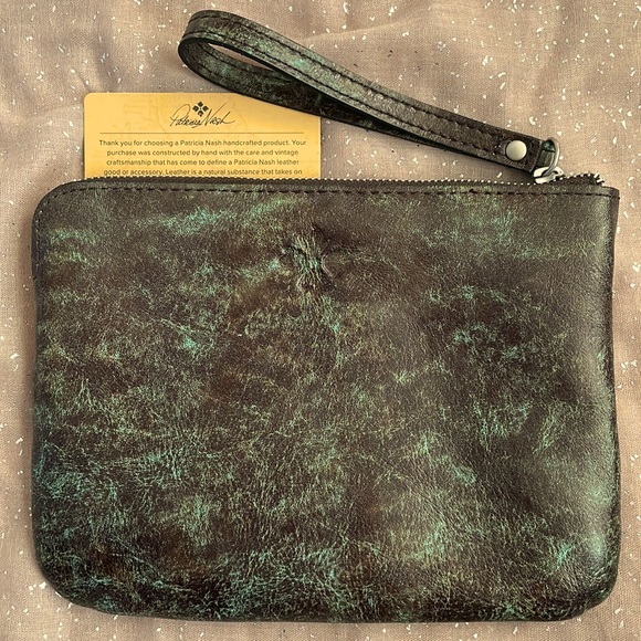 Brand New Patricia Nash Genuine Leather Tooled Turquoise Large Clutch Wristlet - Picture 11 of 12